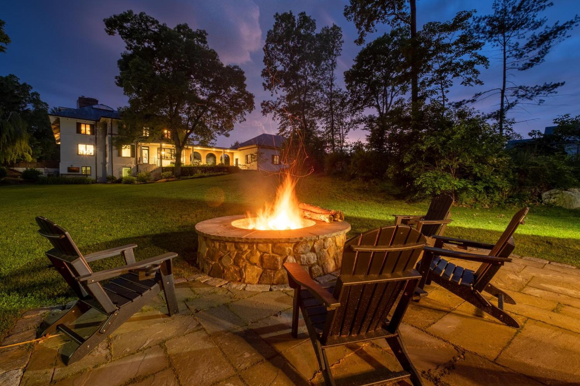 נידהם Boston Mansion Heated Pool Fire Pit Tennis מראה חיצוני תמונה